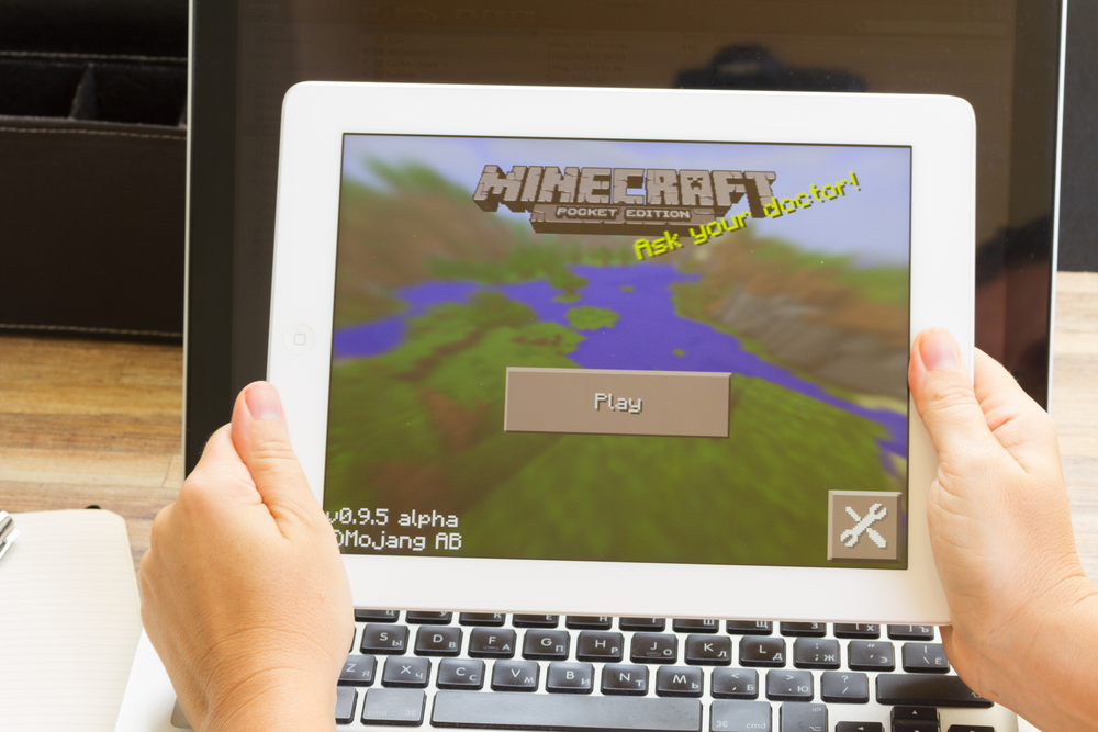 Nearly 50000 Minecraft players exposed to malware-infected skins available on official website Nearly 50000 Minecraft players exposed to malware-infected skins available on official website